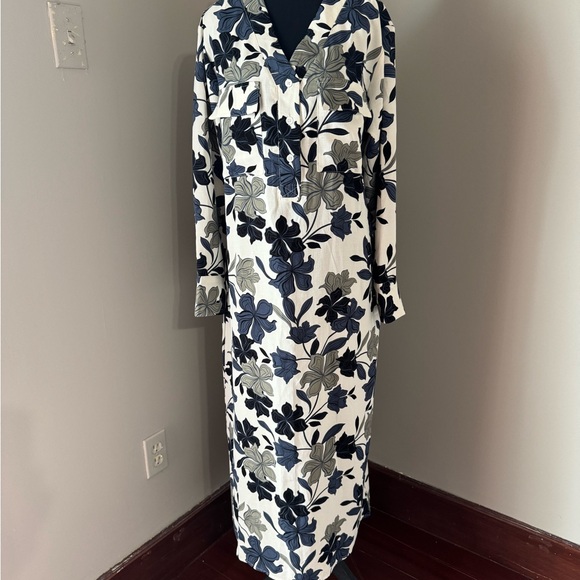 Elegant Long Sleeve Floral Dress - Picture 2 of 5